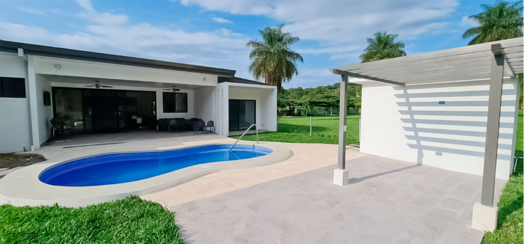 casa-y-piscinas-punta-leona3